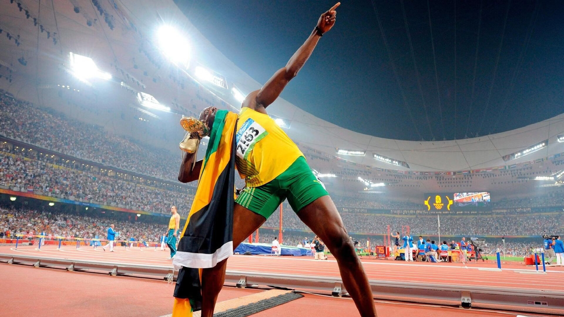 _极限攀岩挑战：突破山壁界限_，极限攀登